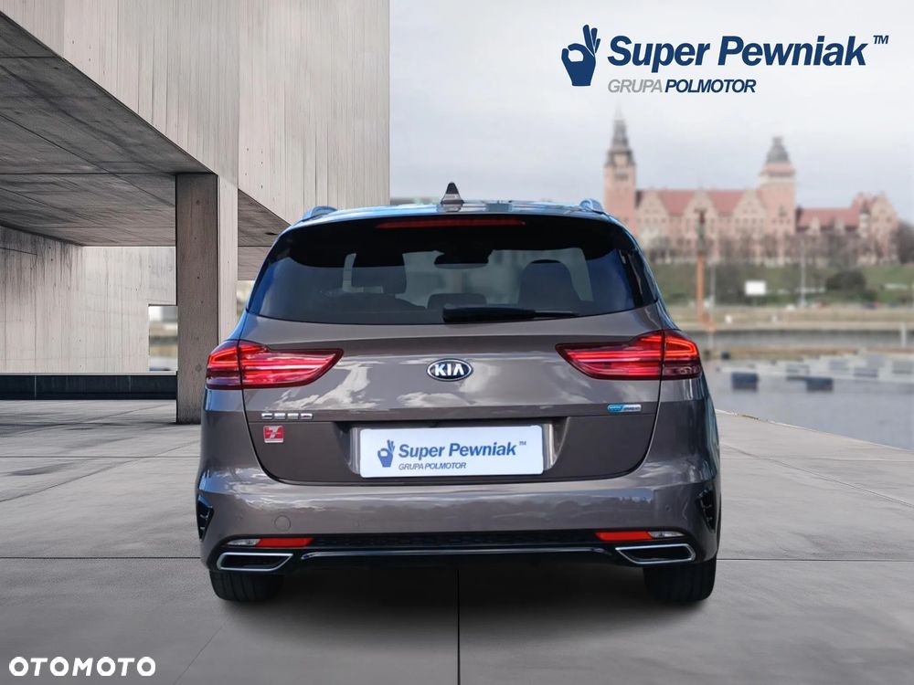 Kia Ceed 1.6 GDI PHEV L Business Line DCT - 4