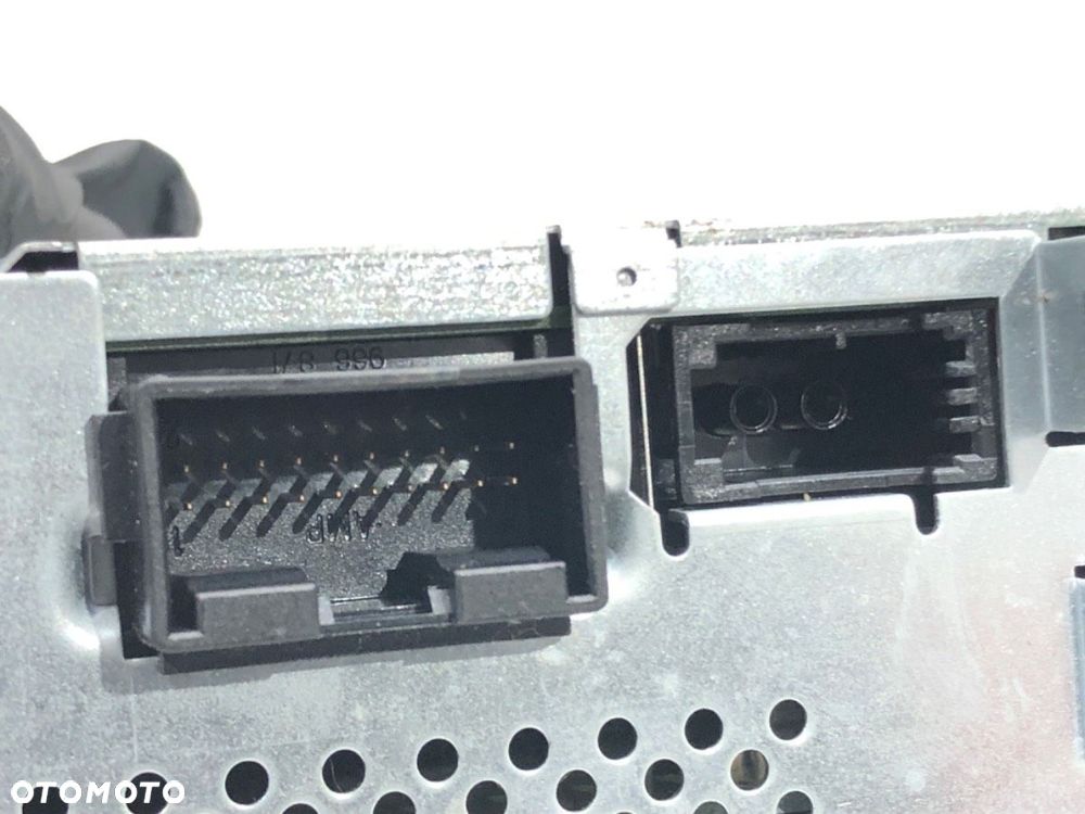 TUNER TV  AUDI A8 D4 (4H2, 4H8, 4HC, 4HL) 2009 - 2018 4.2 FSI quattro 273 kW [371 KM] benzyna 2009 - - 5