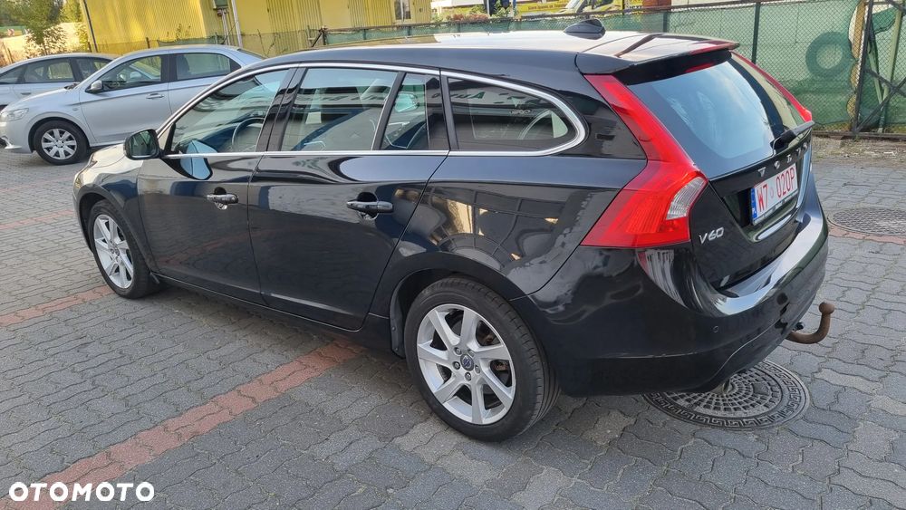 Volvo V60 D3 Geartronic Momentum - 7