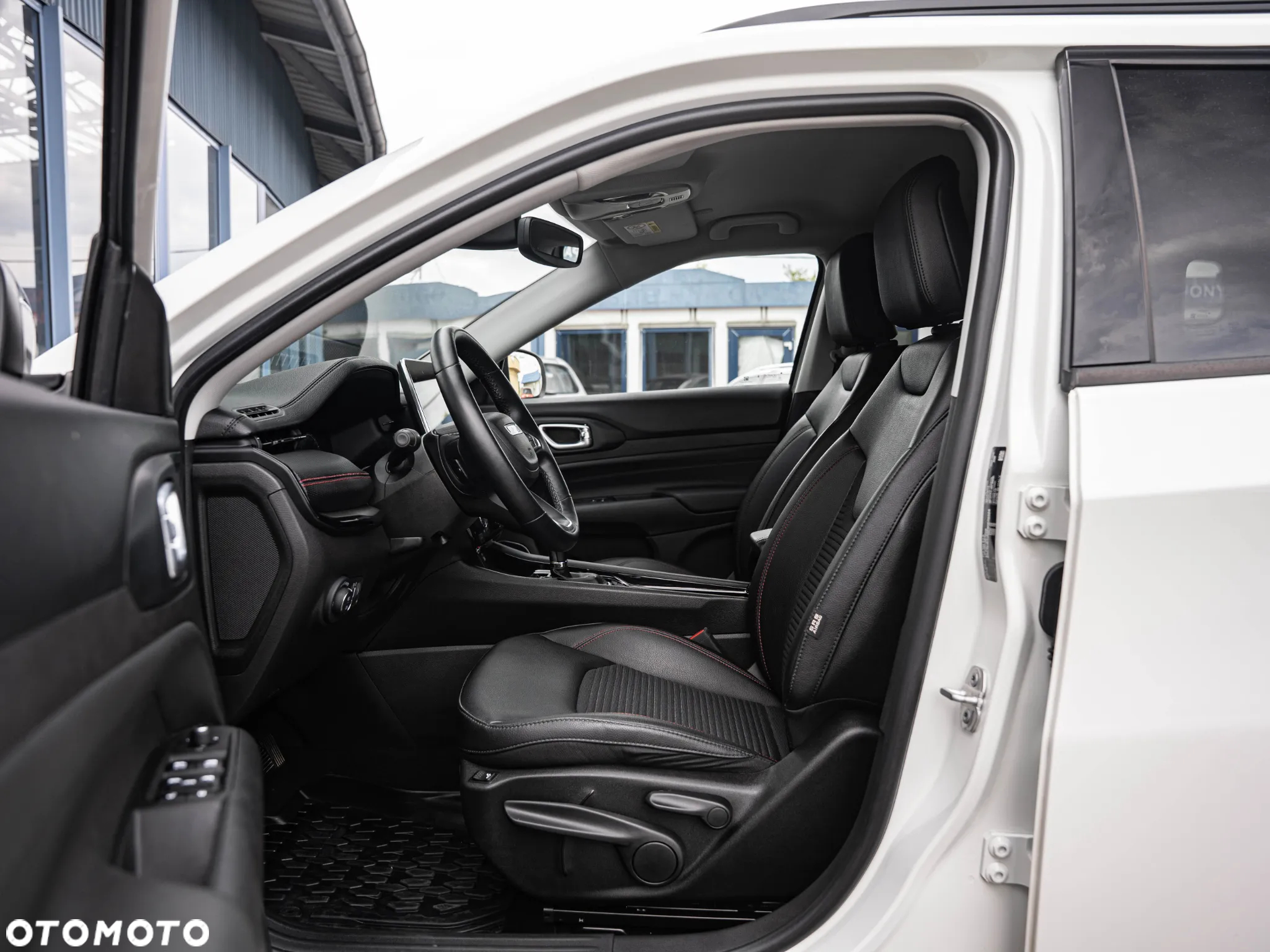 Jeep Compass - 23