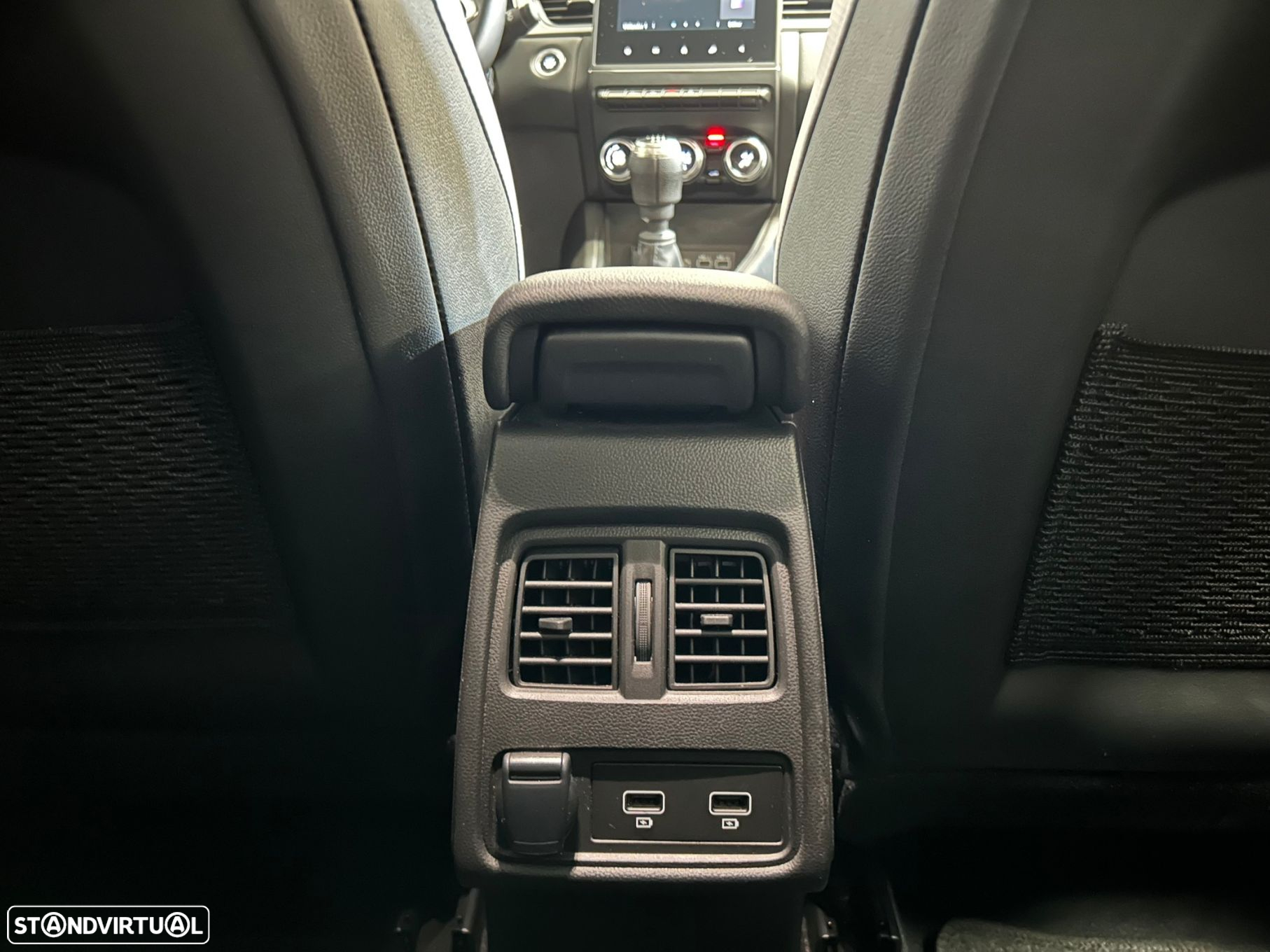 Renault Captur 1.0 TCe Techno - 43