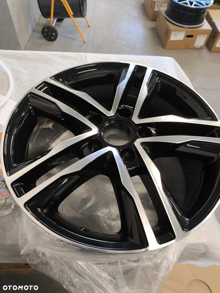4x Felgi 17 5x118 m.in. do FIAT Ducato RENAULT Trafic OPEL Vivaro 1250kg - BK424 - 4