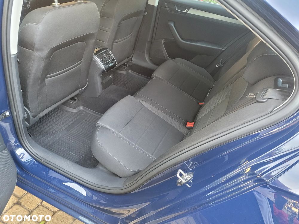 Skoda Superb 2.0 TDI Ambition DSG - 19