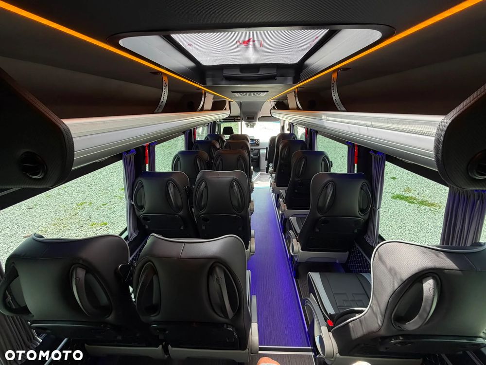 Mercedes-Benz Sprinter 519 - 24