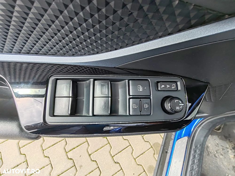 Toyota C-HR - 19