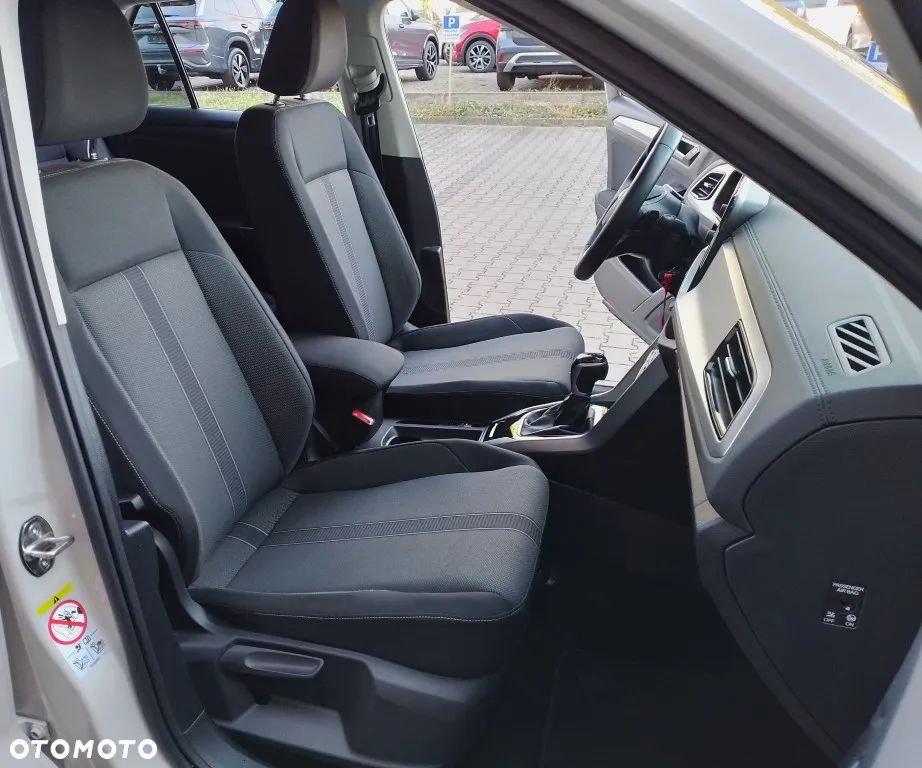 Volkswagen T-Roc - 28