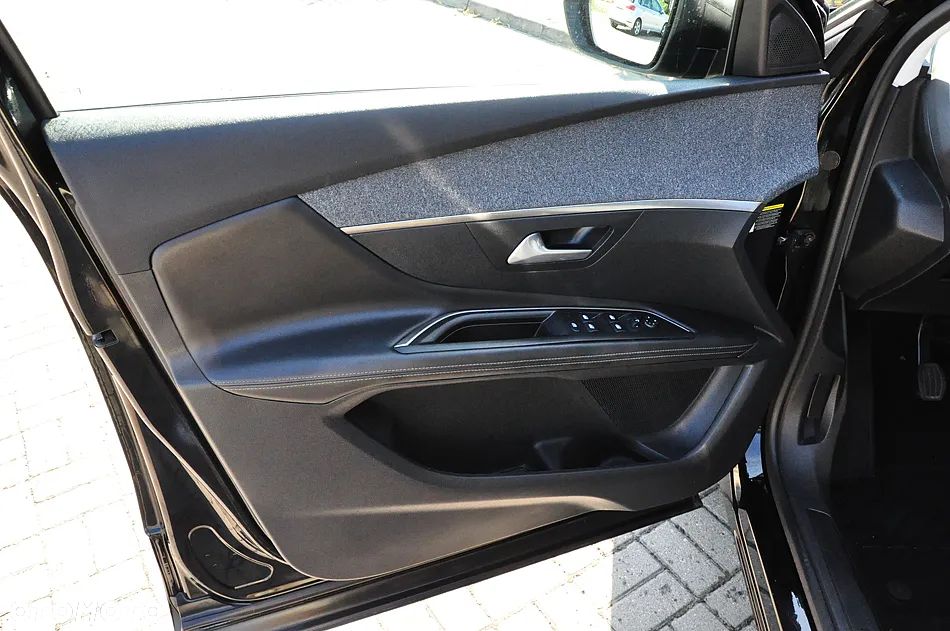 Peugeot 3008 BlueHDi 130 Stop & Start Allure Business-Paket - 38