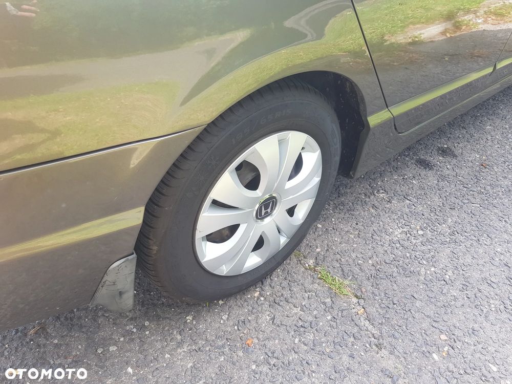Honda Civic 1.8 Comfort - 23