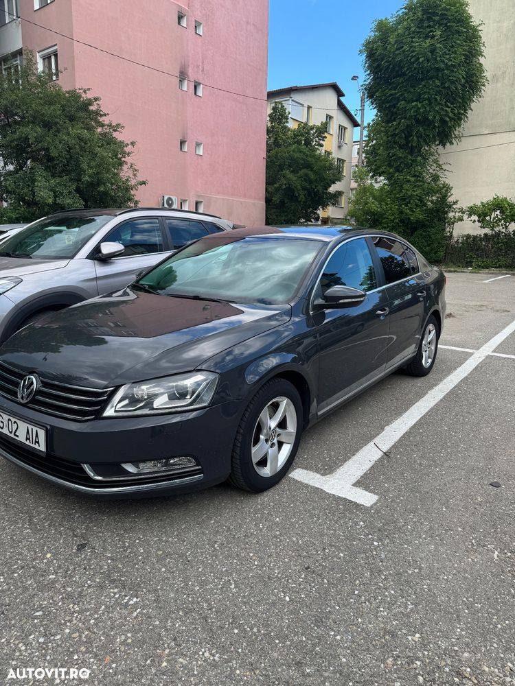 Volkswagen Passat 2.0 TDI Blue TDI DSG Comfortline - 4