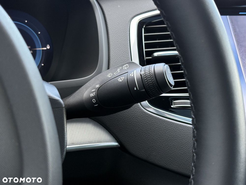 Volvo XC 90 - 30