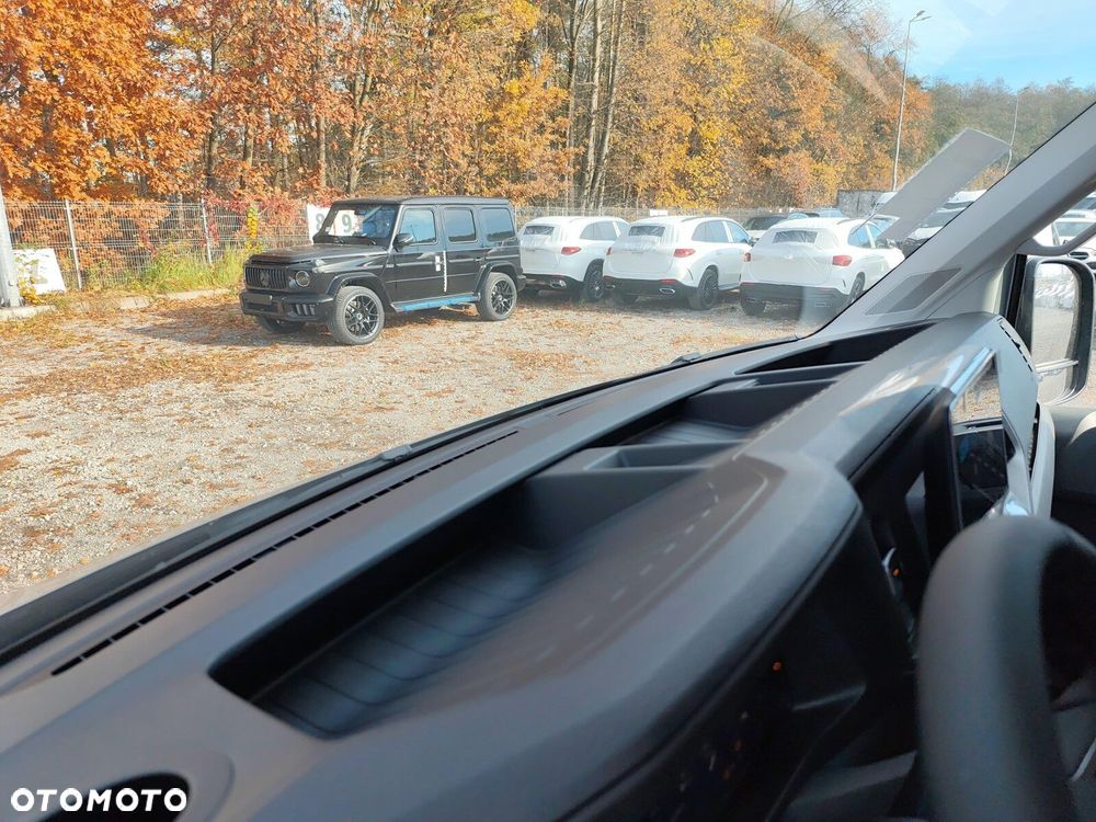 Volkswagen Crafter 35 furgon 177km Automat 3640 - 11