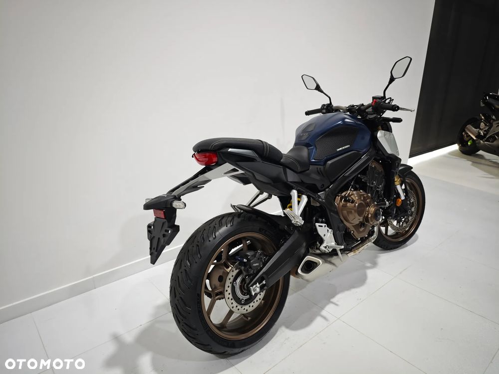 Honda CB - 10