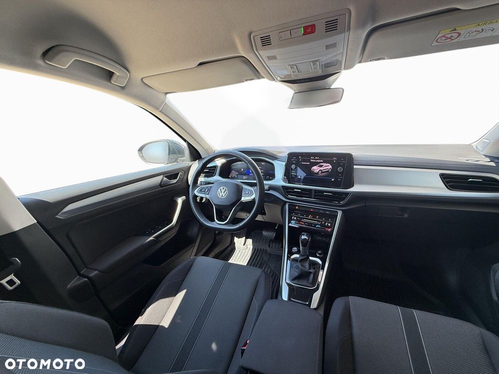 Volkswagen T-Roc - 17