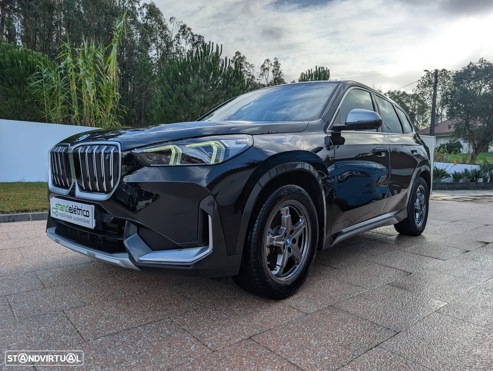 BMW iX1 xDrive30 xLine