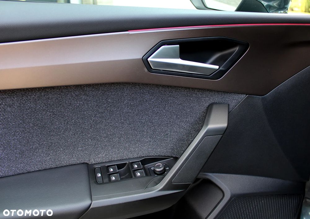 Seat Leon Sportstourer 2.0 TDI DSG Xcellence Plus - 19