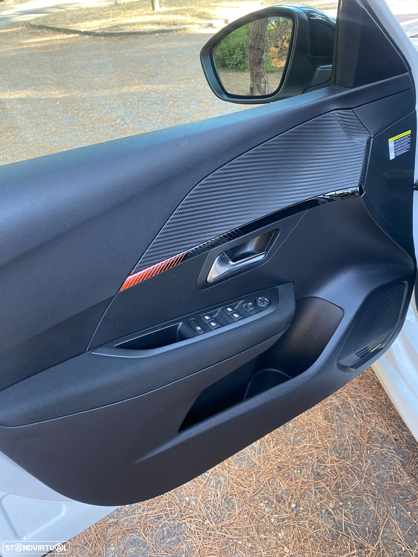 Peugeot e-208 50 kWh Style - 16