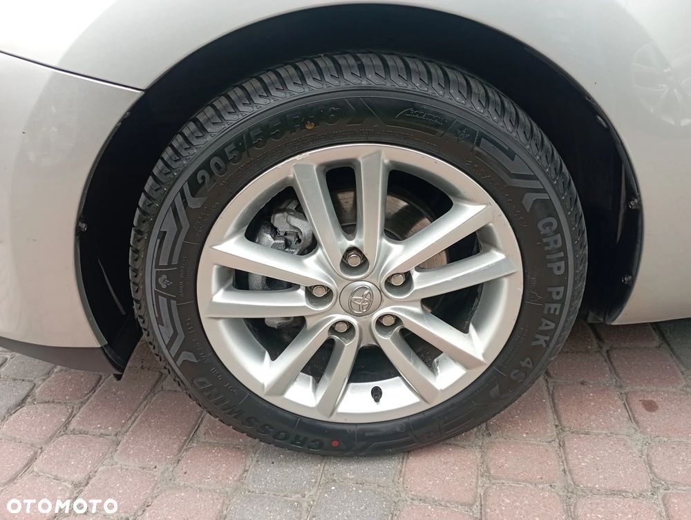 Toyota Auris 1.4 D-4D Luna - 21