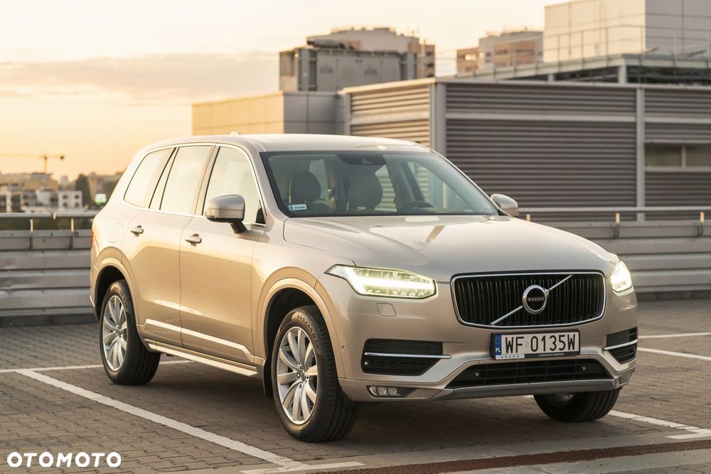 Volvo XC 90 D5 AWD Momentum - 35