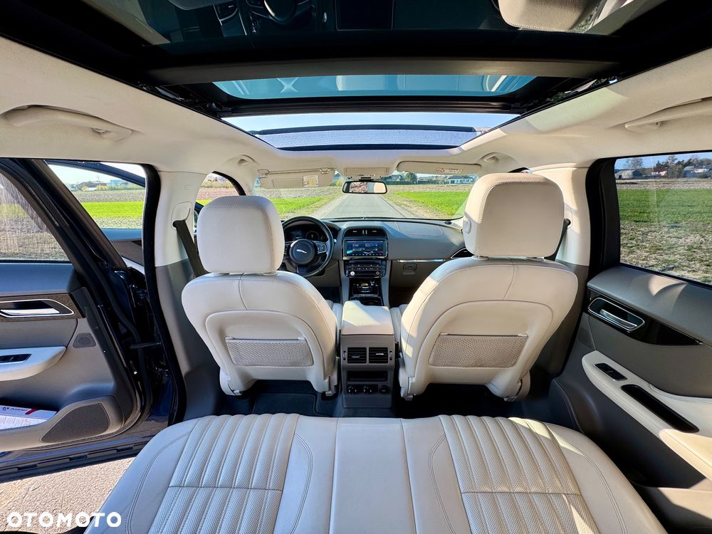 Jaguar F-Pace 20d AWD Pure - 36