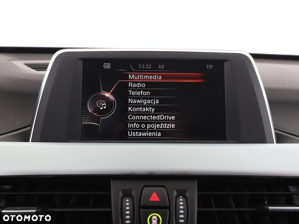 BMW X1 sDrive18d xLine - 24