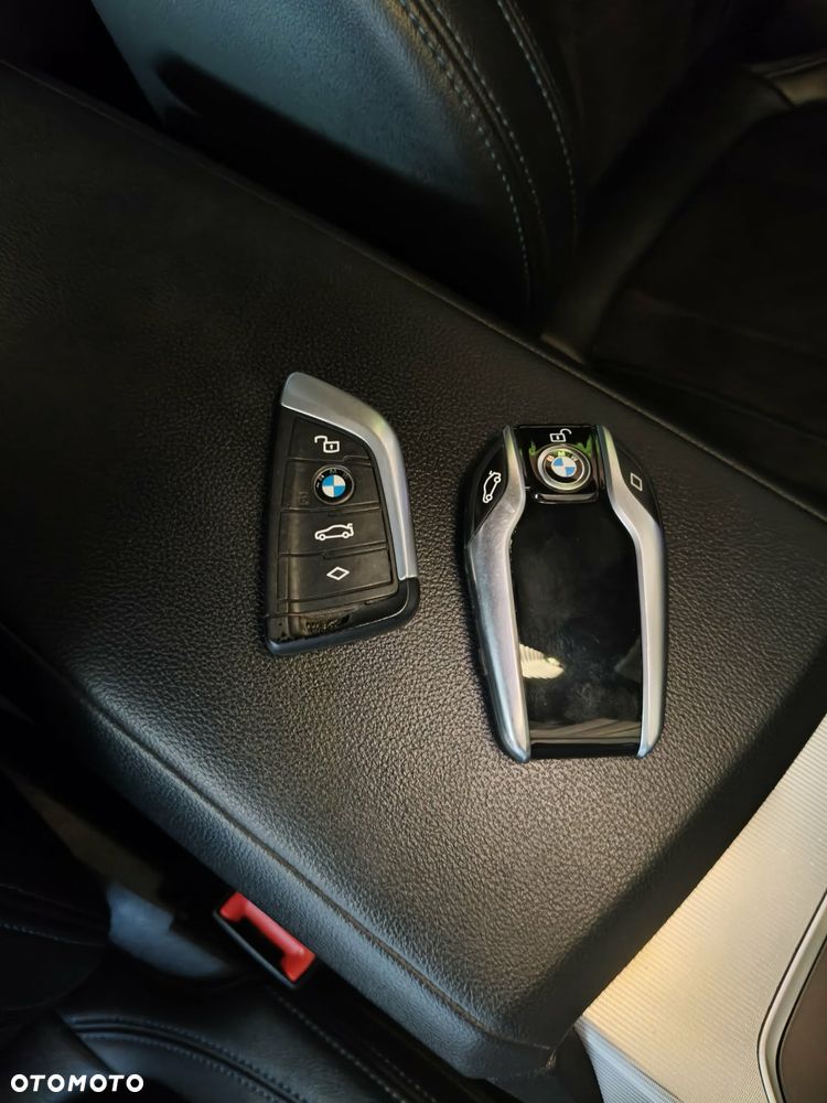 BMW Seria 3 320d xDrive Edition M Sport Shadow - 10