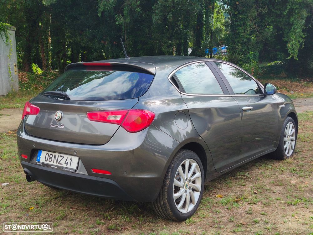 Alfa Romeo Giulietta 1.6 JTDM Distinctive - 43