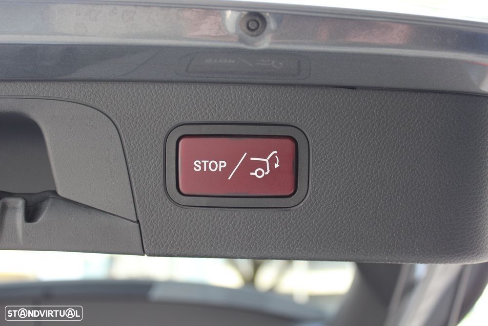 Mercedes-Benz GLC 350 e 4Matic 7G-TRONIC AMG Line - 25