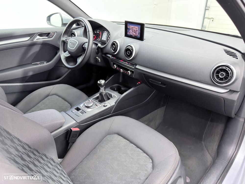 Audi A3 1.6 TDI Sport - 14