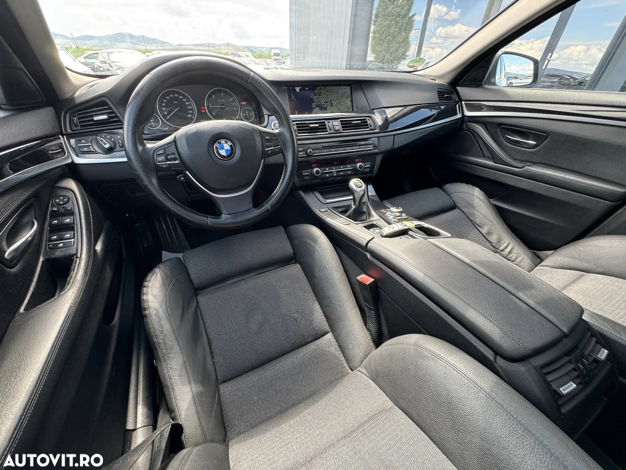 BMW Seria 5 520d - 27