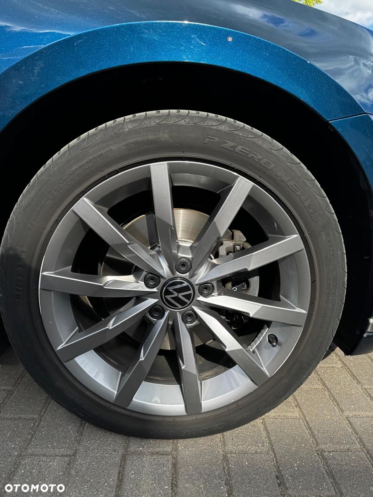 Volkswagen Passat 2.0 TDI Elegance DSG - 20