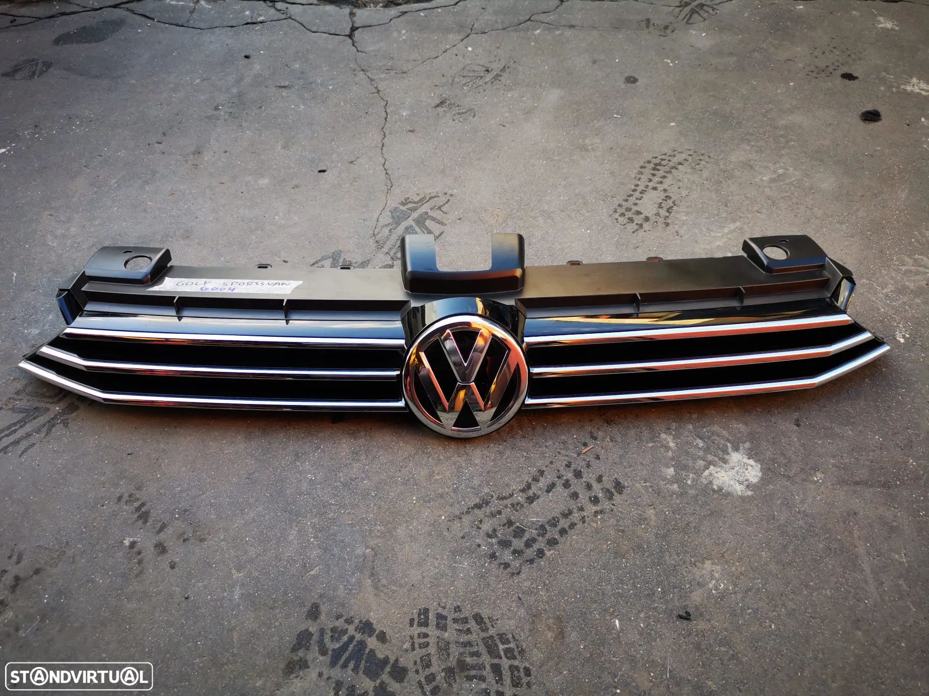 VW GOLF VII SPORTSVAN (PLUS) GRELHA FRENTE - G004 - 1