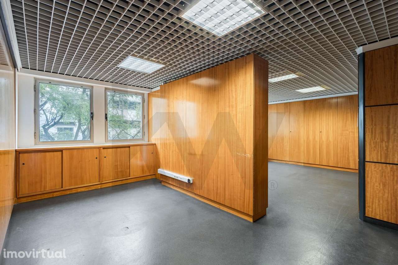 Fração exclusiva - Avenidas Novas, Serviços ou Habitação - Grande imagem: 2/35