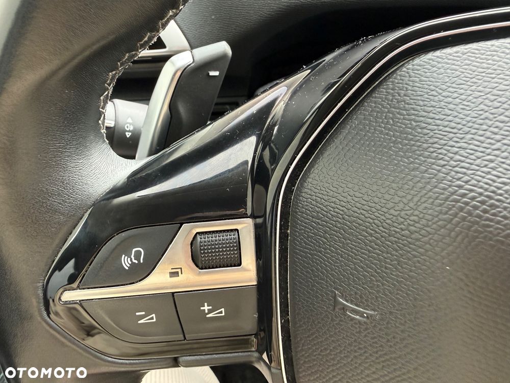 Peugeot 3008 1.2 PureTech Allure Pack S&S EAT8 - 27