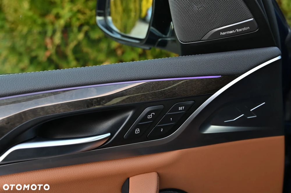 BMW X3 xDrive25d Luxury Line - 25