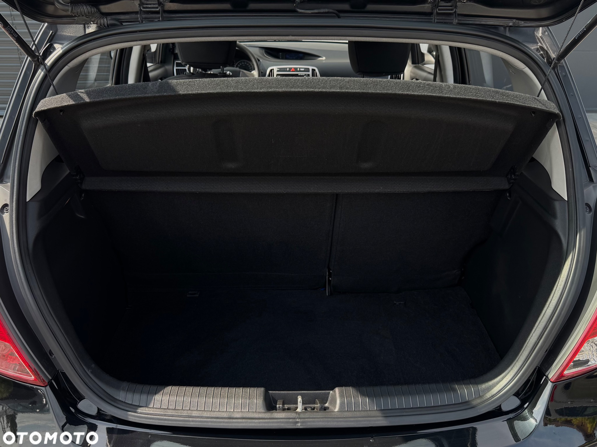 Hyundai i20 1.2 Fifa World Cup Edition - 37