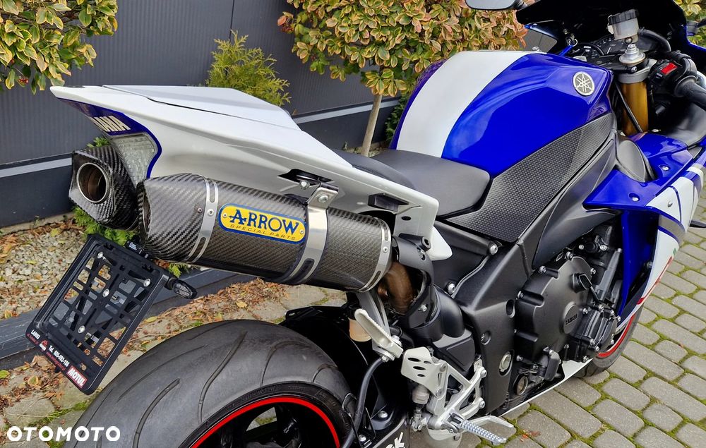 Yamaha R1 - 19