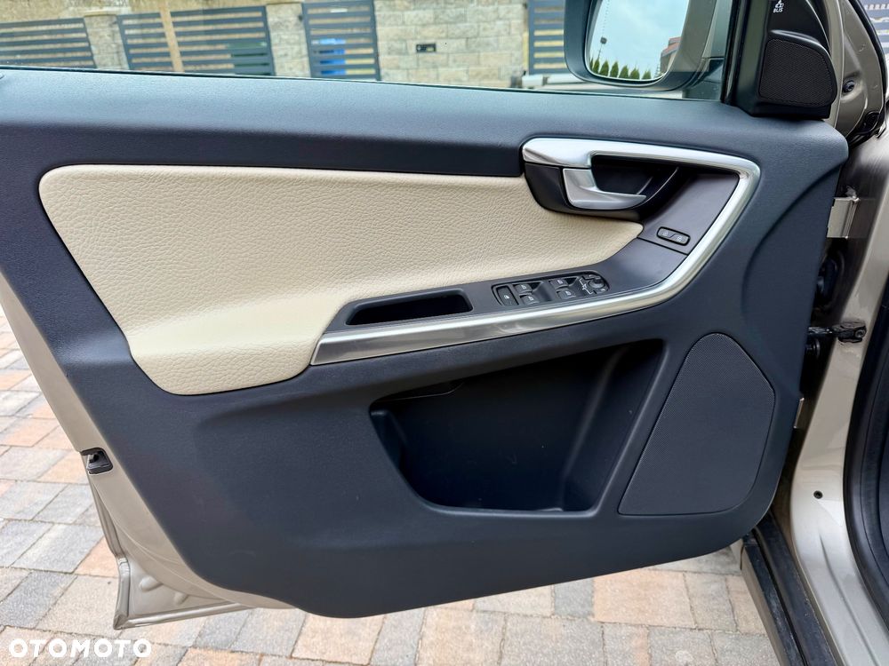 Volvo XC 60 - 16