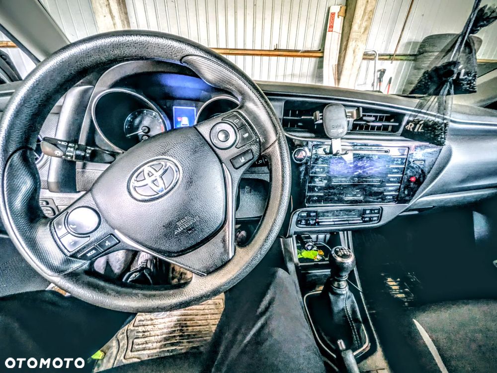 Toyota Auris - 4