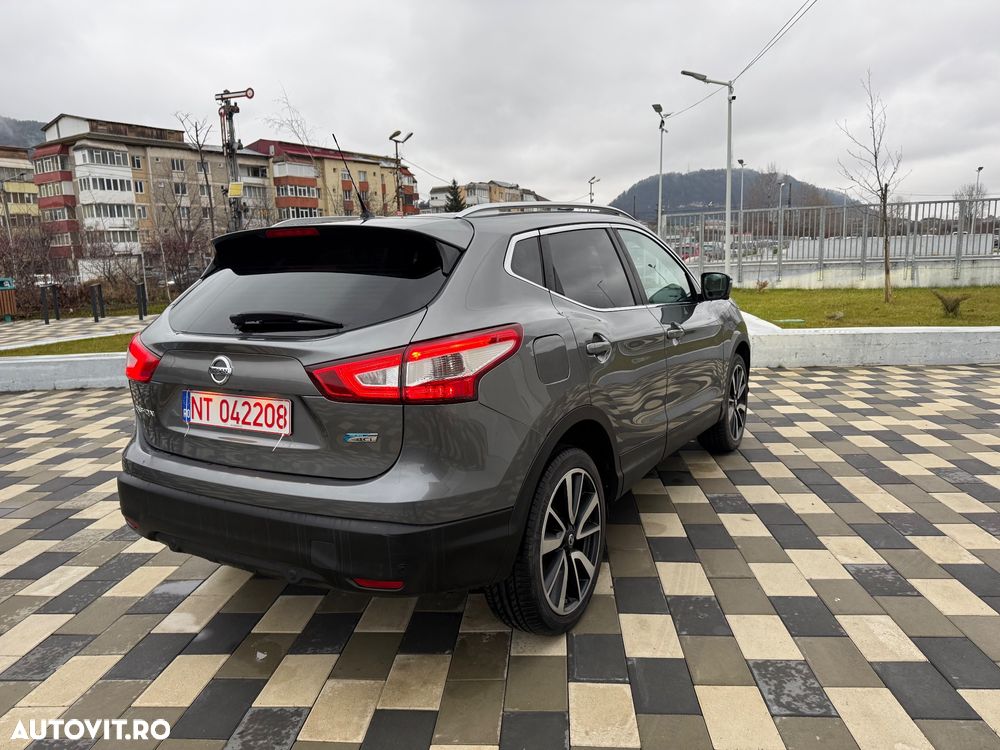 Nissan Qashqai 1.6 DCI Xtronic TEKNA - 4