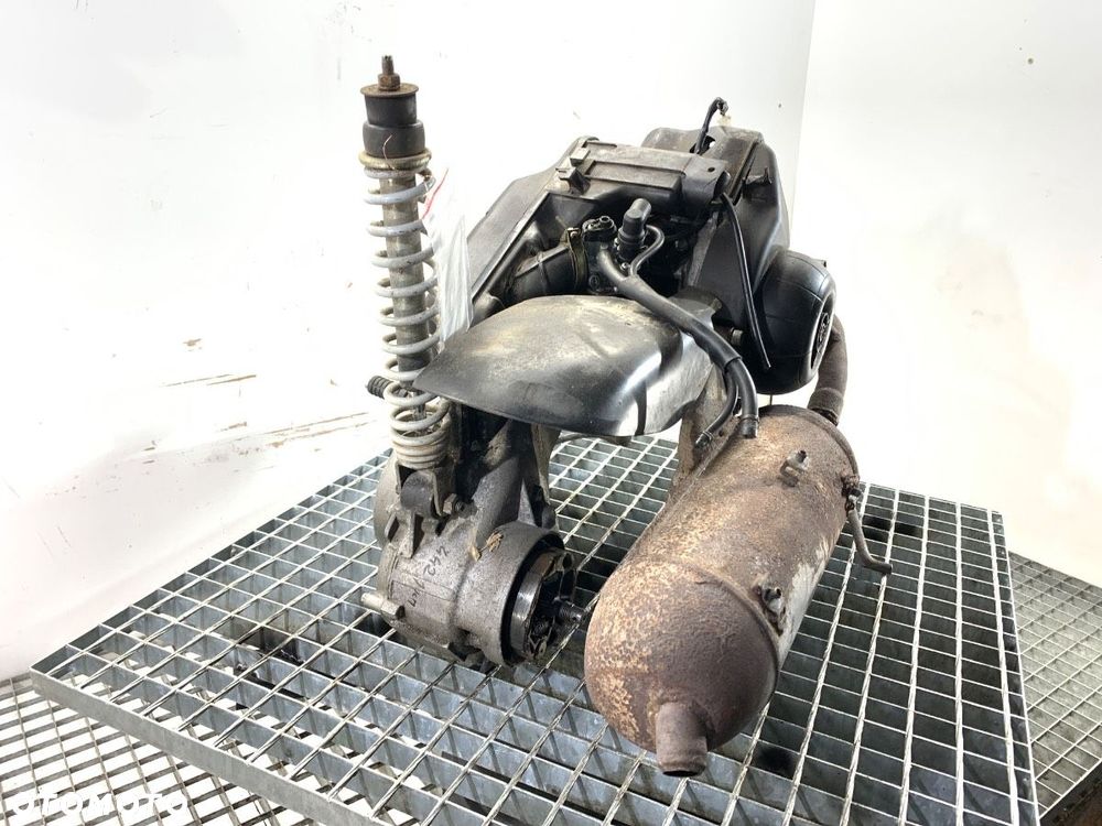 SILNIK KOMPLETNY  PIAGGIO TYPHOON 2001 - 2014 Typhoon 50 4 kW [5 KM] - 4