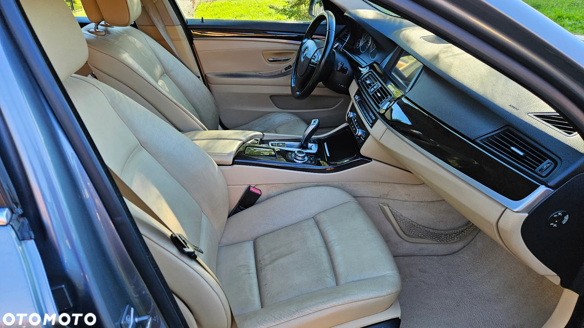 BMW Seria 5 520d Touring Luxury Line - 16