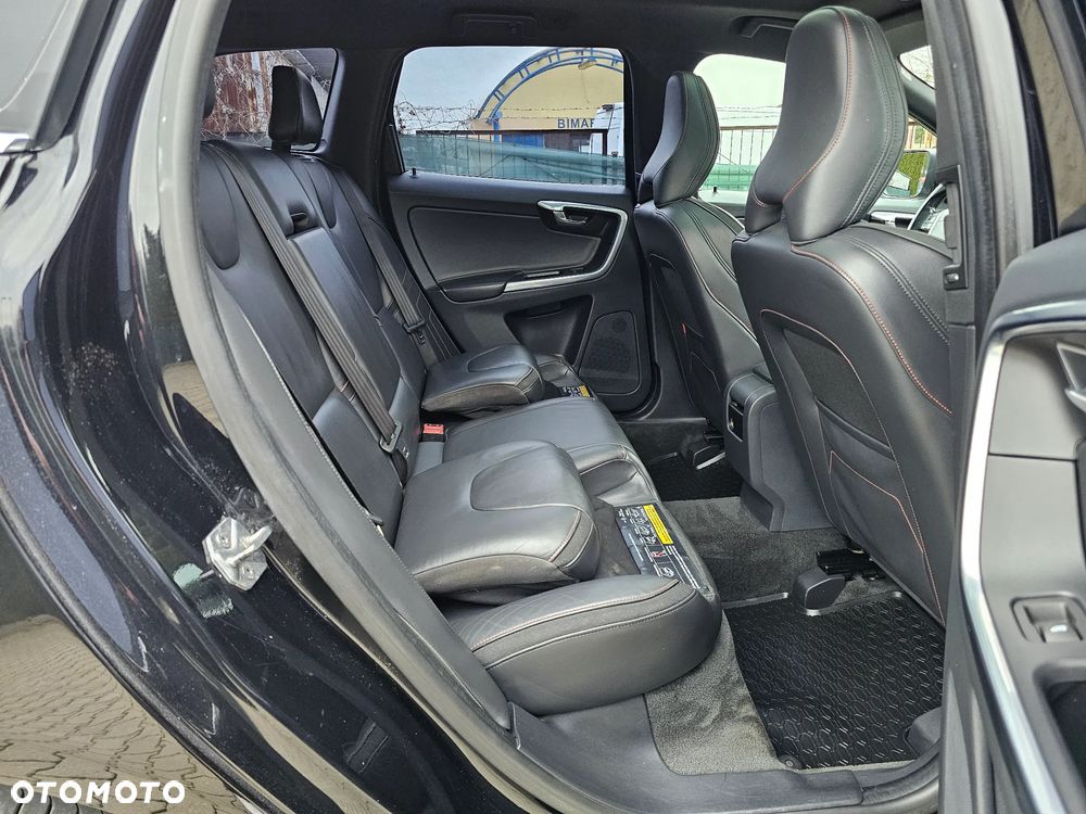 Volvo XC 60 D4 Drive-E Ocean Race - 23