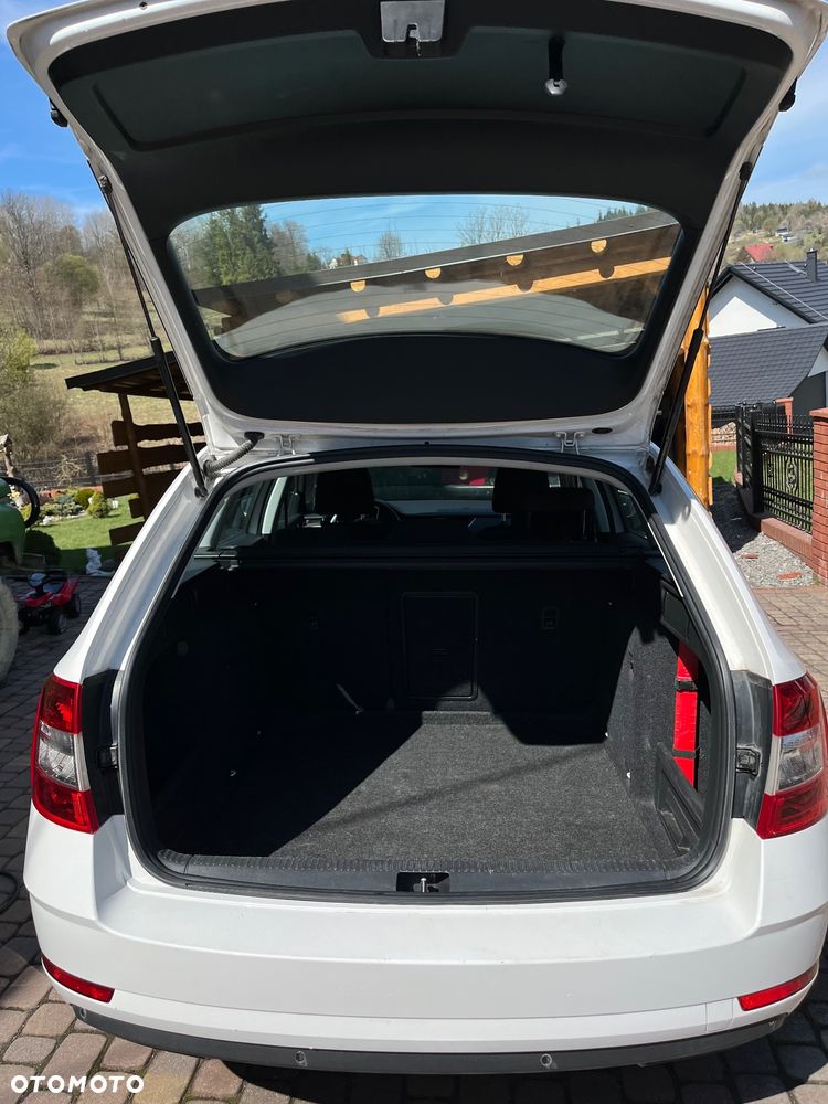 Skoda Octavia 1.6 TDI Ambition - 11