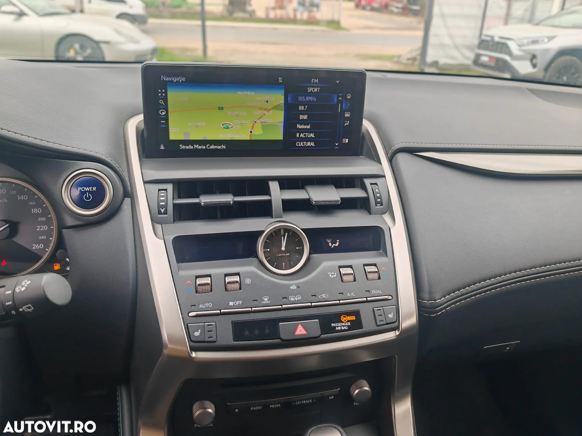 Lexus Seria NX 300h AWD Luxury - 15