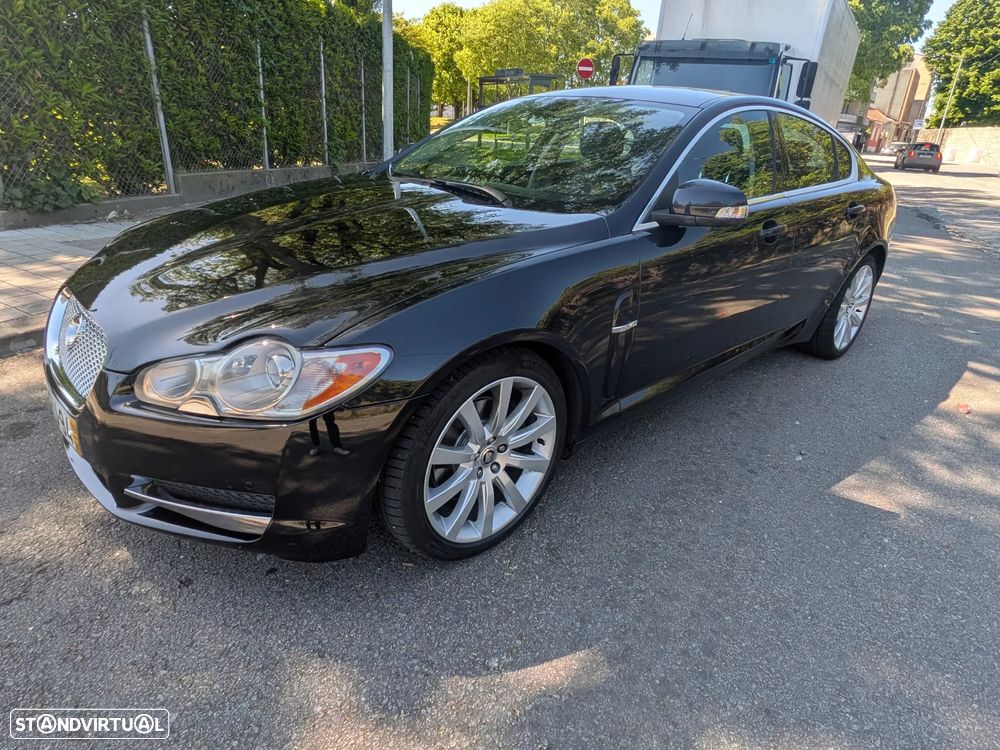 Jaguar XF 2.7 D V6 Premium Luxury - 3