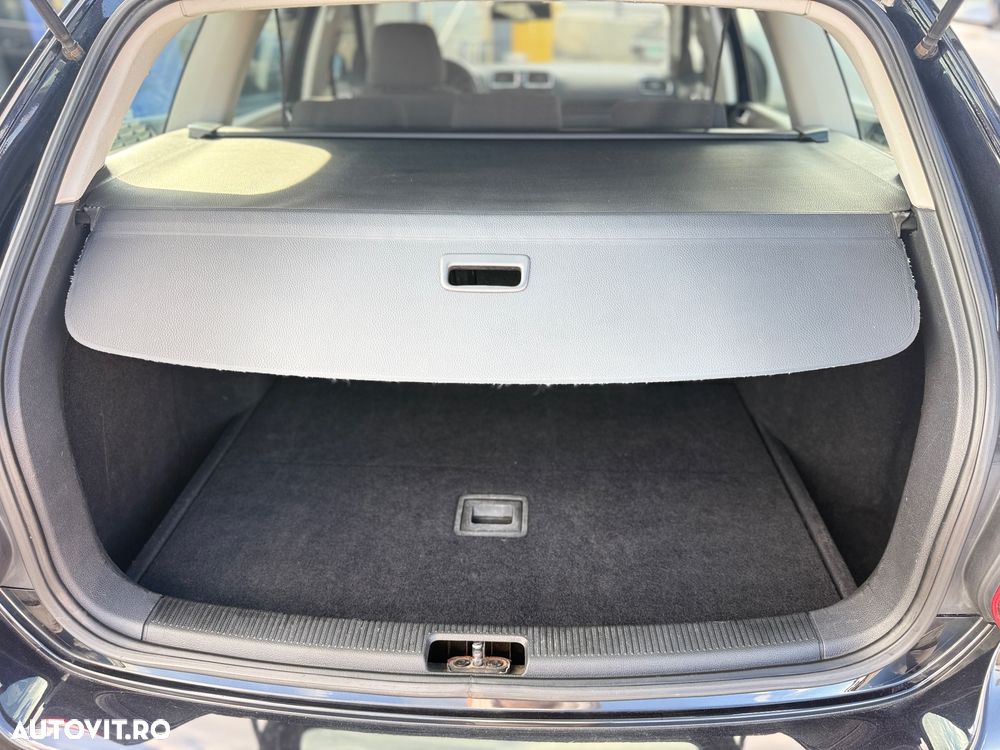 Volkswagen Golf 2.0 TDI DPF BlueMotion Technology Comfortline - 16