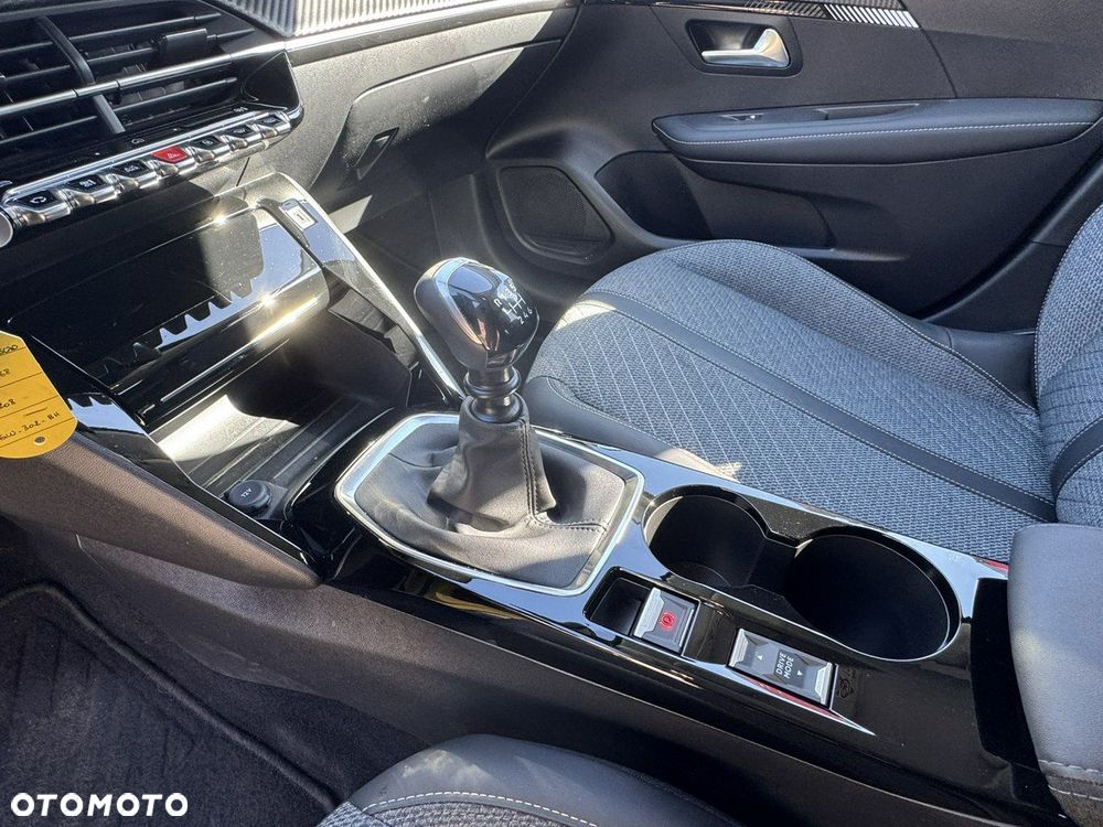 Peugeot 208 1.2 PureTech Active S&S - 11