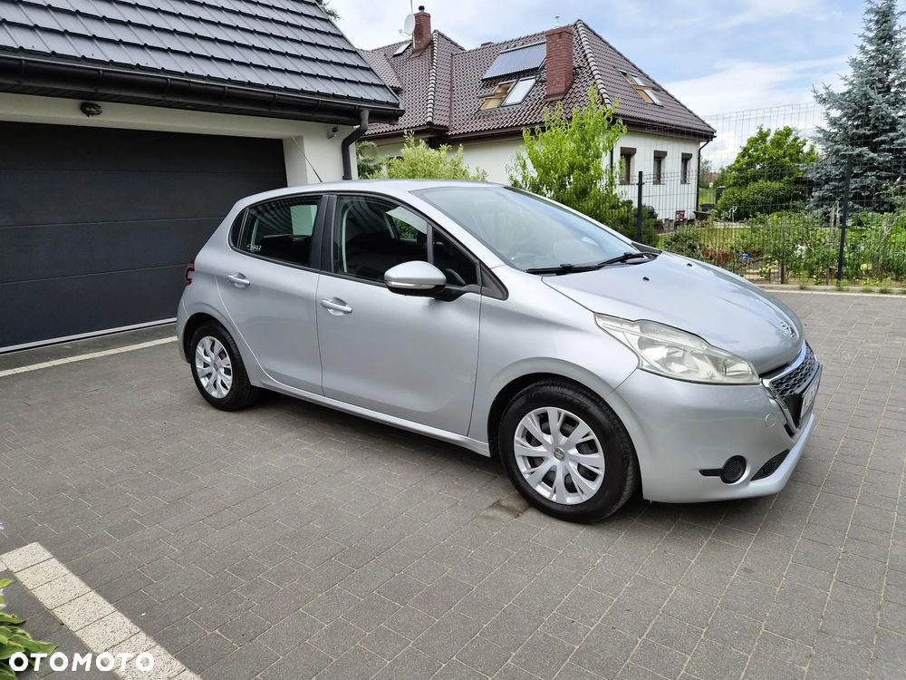 Peugeot 208 - 2
