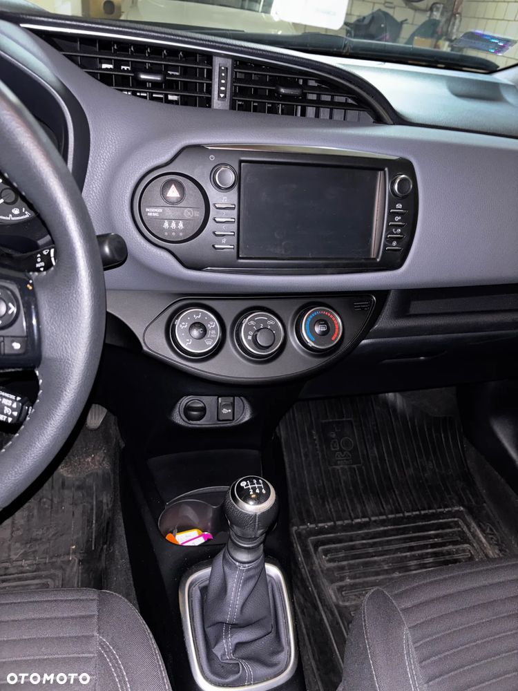 Toyota Yaris - 5