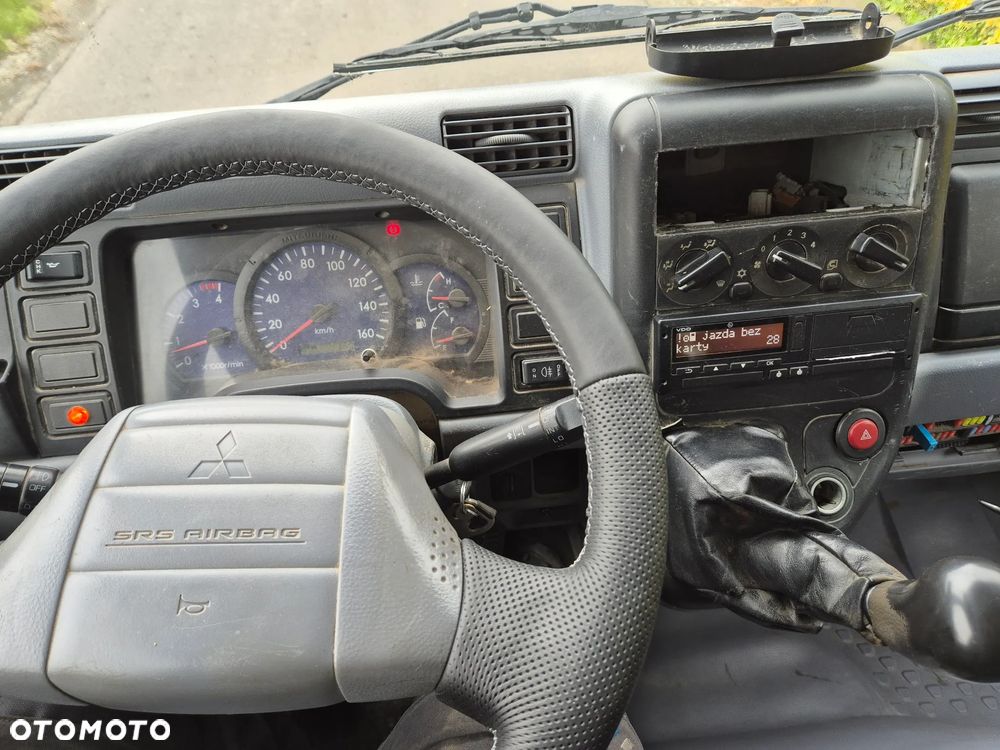 Mitsubishi FUSO - 12